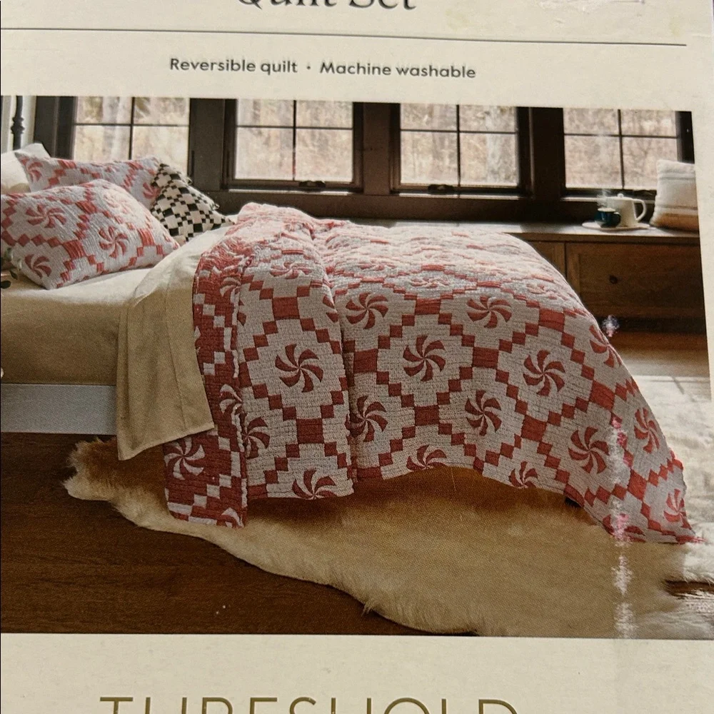 Threshold Pink and White Quilt Set